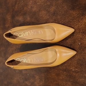 Size 8.5 Calvin Klein Pumps
